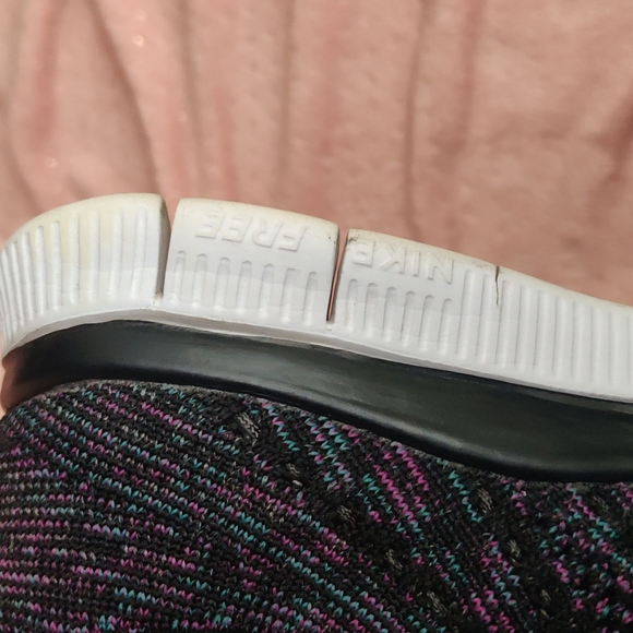 Nike free flynit running shoes size 8 - Picture 8 of 9
